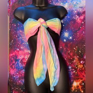 Tiedye hippie tie on top from Dollskill